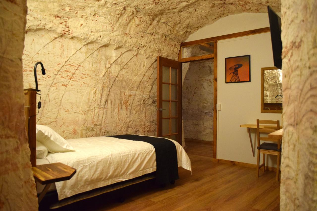 Dug Out B&B Coober Pedy Kültér fotó